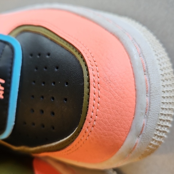 Nike Air Force One Shadow SE Solar Flare - Picture 3 of 14